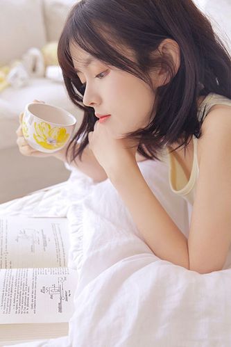 光溜溜美女图片视频素材大全